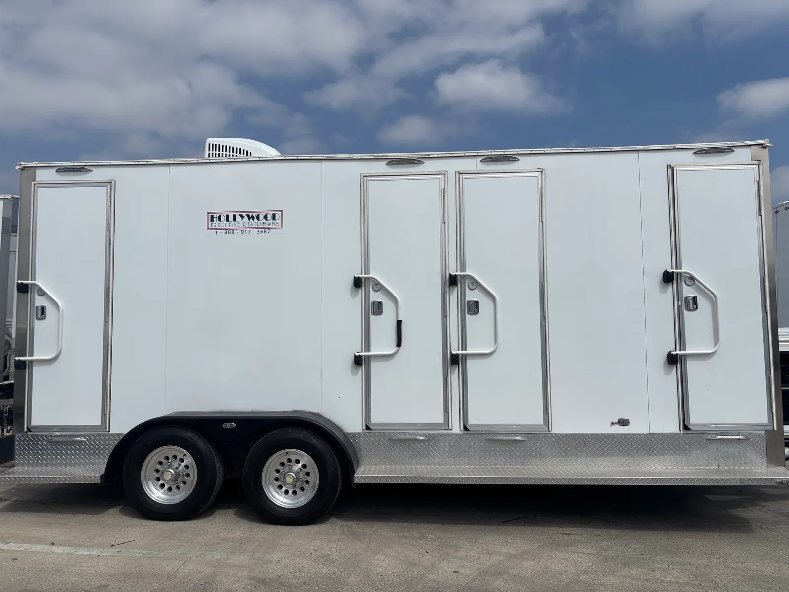 4-Unit exterior